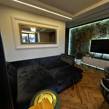 Przystan Dolina Kaszmiru Apartment *