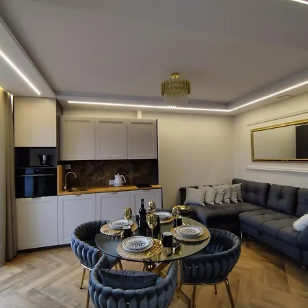 Przystan Dolina Kaszmiru Apartment *